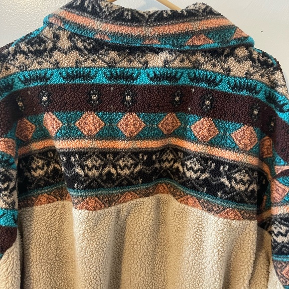 Western style half zip pullover - Picture 2 of 4